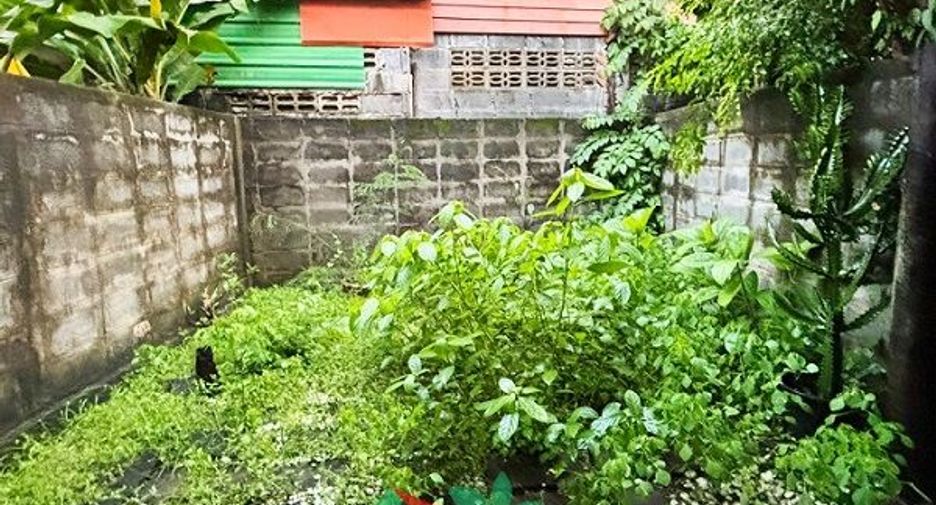 Casa adosada en venta de 2 habitaciones en Bang Sue, Bangkok