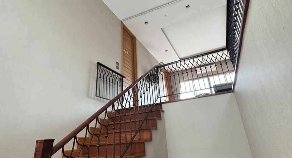 For rent 3 ベッドルーム house in Prawet, Bangkok
