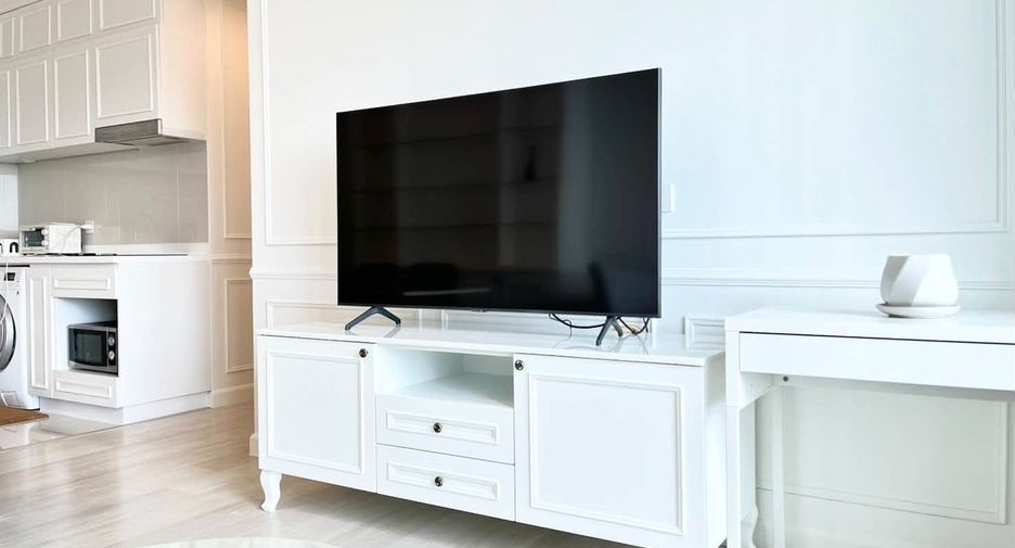 For rent 2 bedrooms condo in Pathum Wan, Bangkok