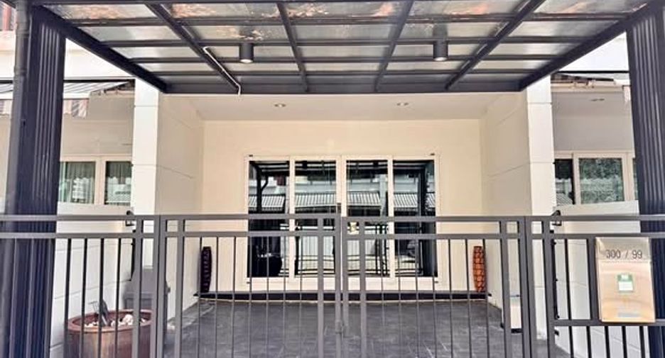 Reihenhaus zur Miete mit 3 Zimmer in Wang Thonglang, Bangkok