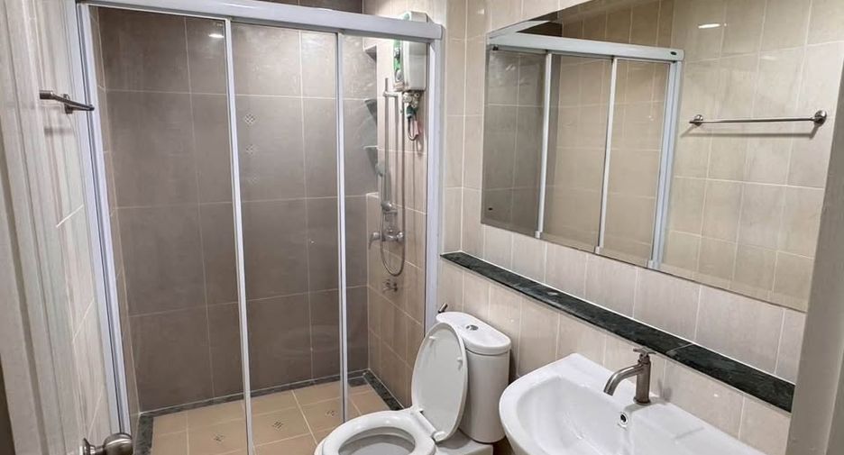 Reihenhaus zur Miete mit 3 Zimmer in Wang Thonglang, Bangkok