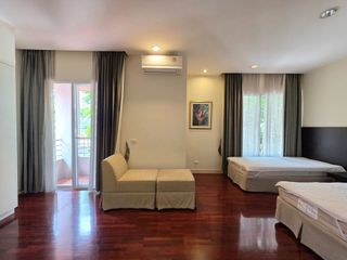 Casa en alquiler de 3 habitaciones en Wang Thonglang, Bangkok