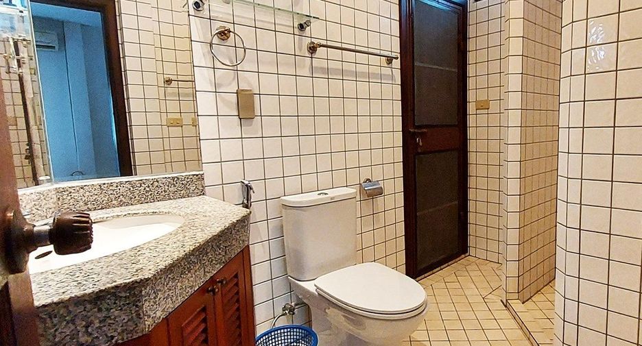 For sale 2 bedrooms villa in Mueang Chon Buri, Chonburi