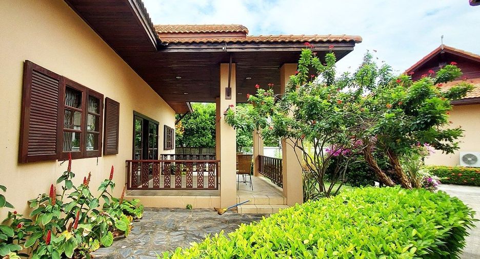 For sale 2 bedrooms villa in Mueang Chon Buri, Chonburi