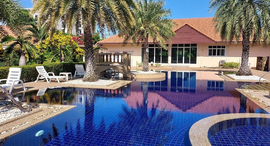 For sale 2 bedrooms villa in Mueang Chon Buri, Chonburi