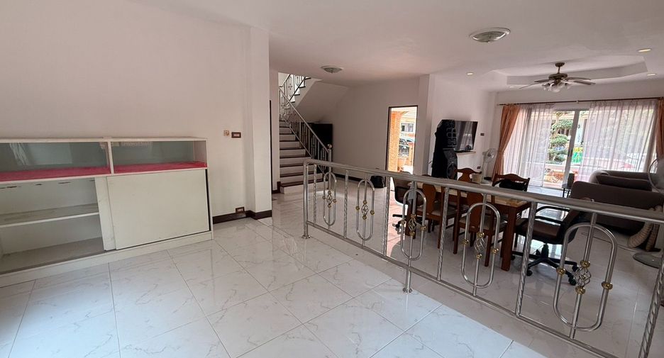 For rent 4 bedrooms house in Bang Lamung, Chonburi