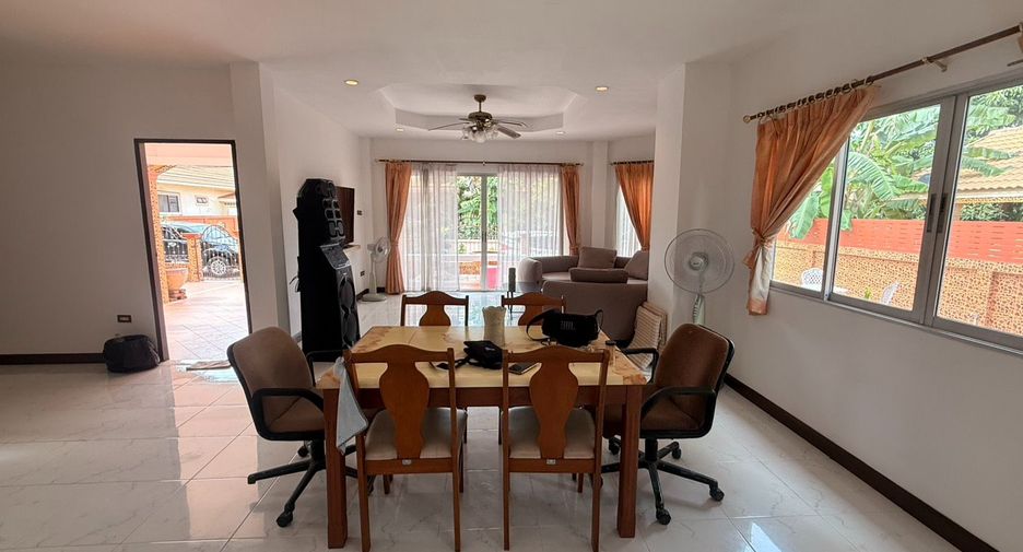 For rent 4 bedrooms house in Bang Lamung, Chonburi