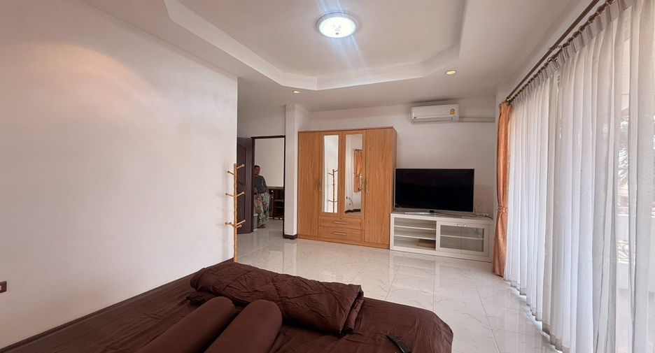 For rent 4 bedrooms house in Bang Lamung, Chonburi