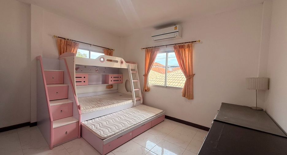 For rent 4 bedrooms house in Bang Lamung, Chonburi