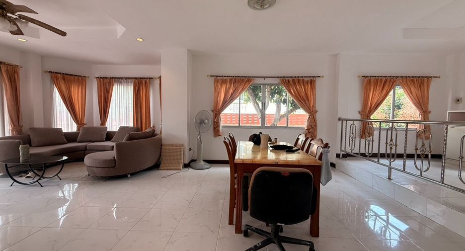 For rent 4 bedrooms house in Bang Lamung, Chonburi