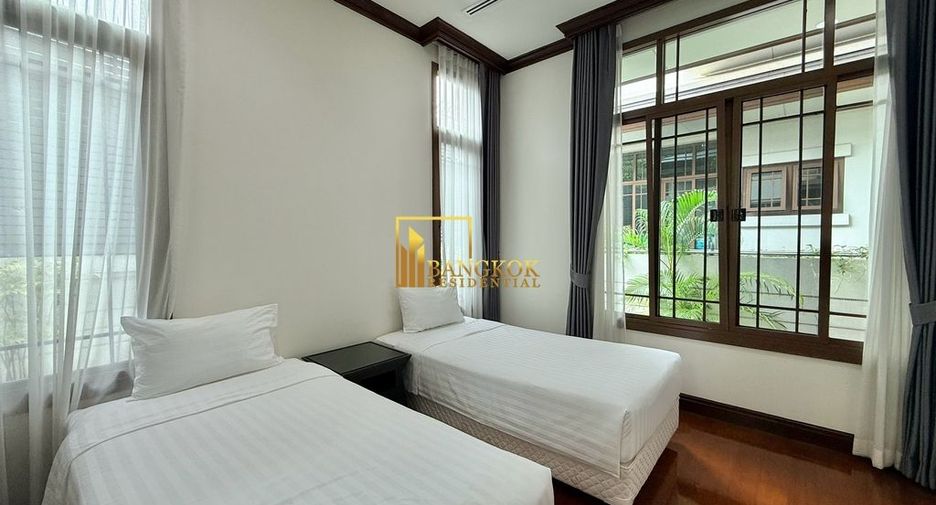 For rent 4 bedrooms villa in Yan Nawa, Bangkok