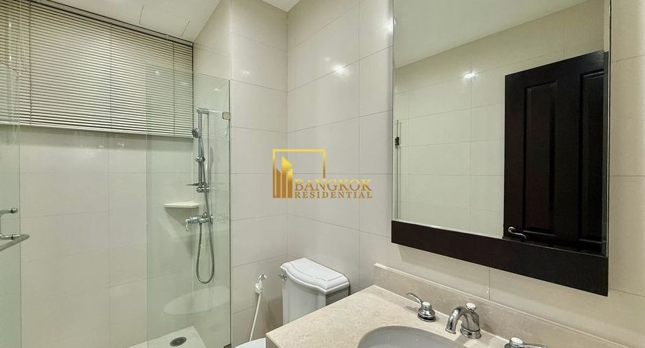 For rent 4 bedrooms villa in Yan Nawa, Bangkok