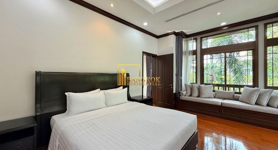 For rent 4 bedrooms villa in Yan Nawa, Bangkok