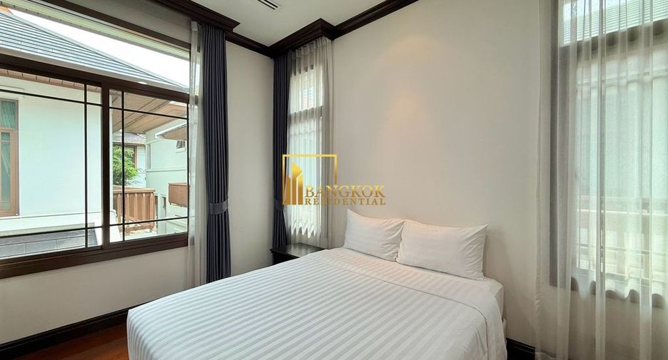 For rent 4 bedrooms villa in Yan Nawa, Bangkok