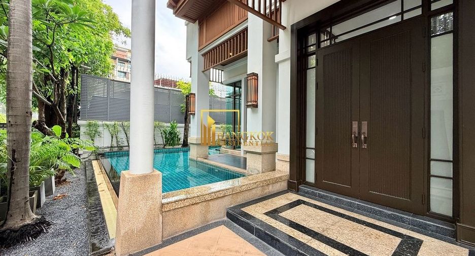 For rent 4 bedrooms villa in Yan Nawa, Bangkok
