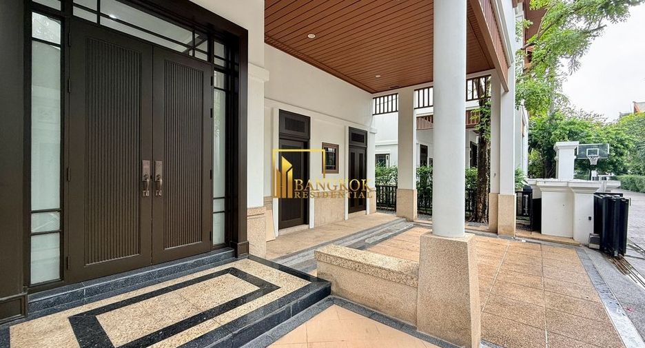 For rent 4 bedrooms villa in Yan Nawa, Bangkok