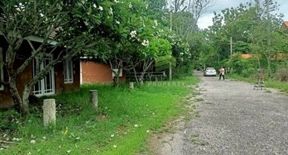 For sale 7 bedrooms hotel in Cha Am, Phetchaburi