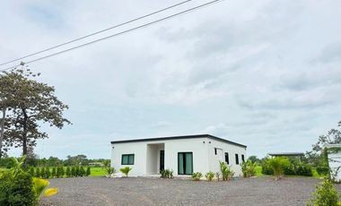 For sale 3 bedrooms villa in Prasat, Surin