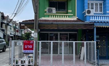 For sale 3 bedrooms townhouse in Sai Noi, Nonthaburi