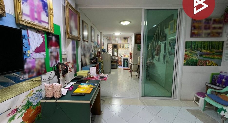 For sale 3 bedrooms townhouse in Sai Noi, Nonthaburi