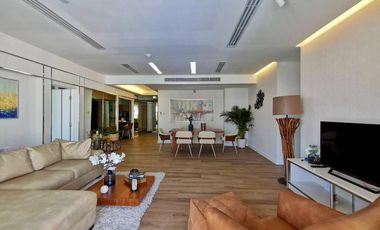For rent 3 bedrooms condo in Khlong Toei, Bangkok