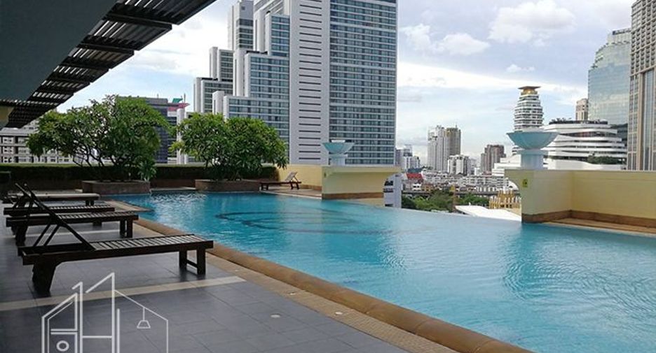 For rent 3 bedrooms condo in Khlong Toei, Bangkok