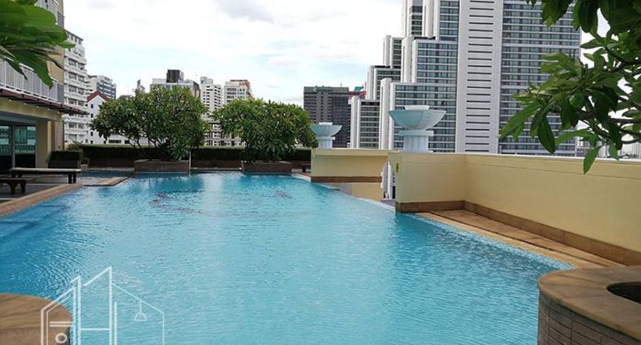 For rent 3 bedrooms condo in Khlong Toei, Bangkok