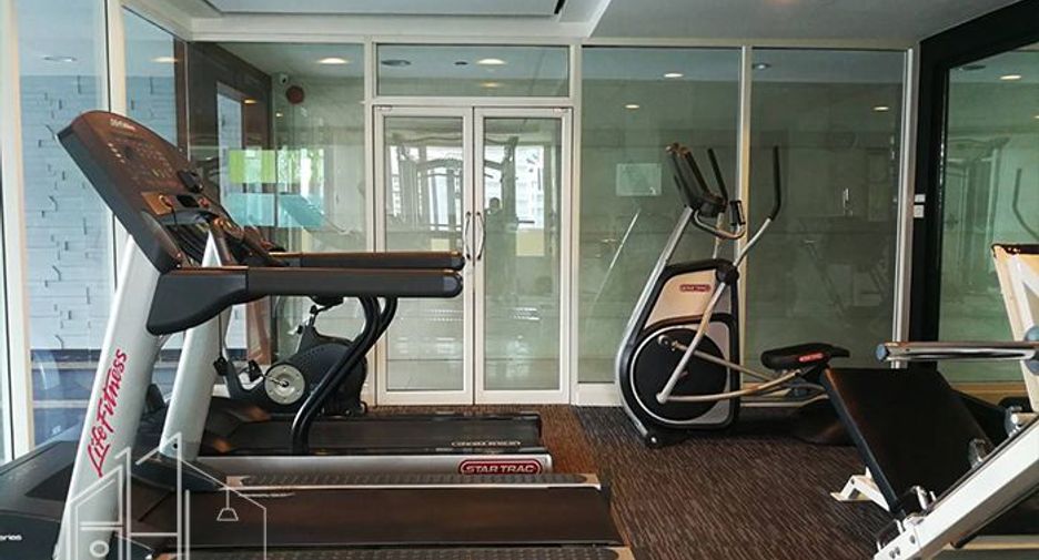 For rent 3 bedrooms condo in Khlong Toei, Bangkok