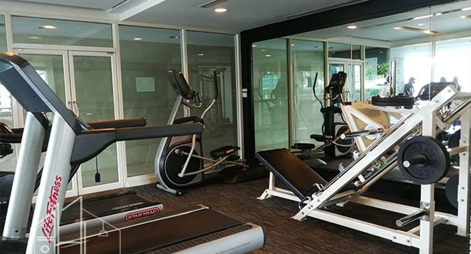 For rent 3 bedrooms condo in Khlong Toei, Bangkok