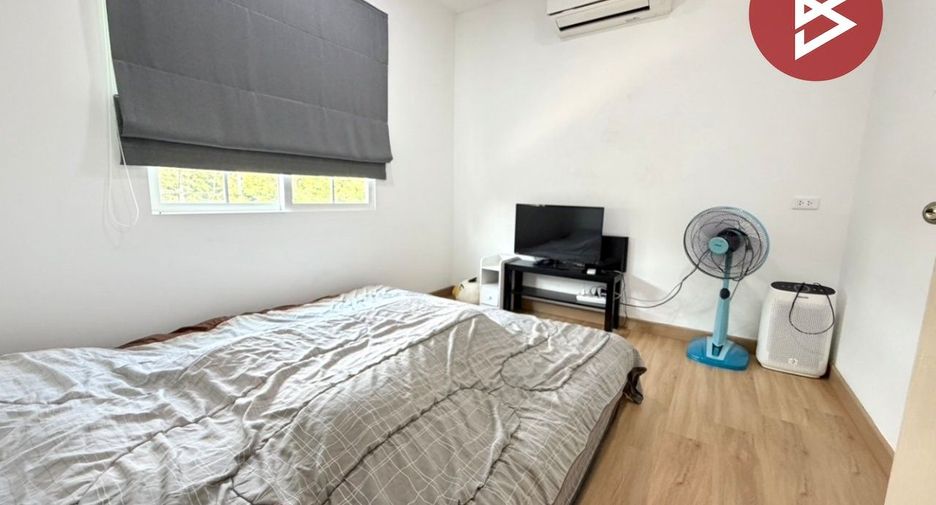 For sale 4 bedrooms house in Taling Chan, Bangkok
