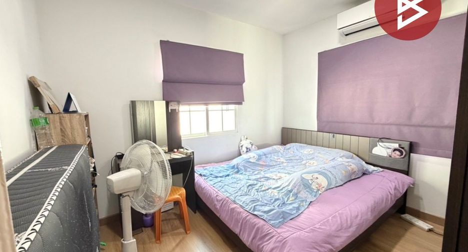 For sale 4 bedrooms house in Taling Chan, Bangkok