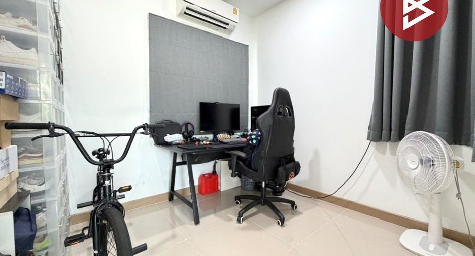 For sale 4 bedrooms house in Taling Chan, Bangkok