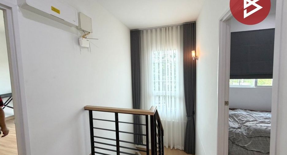 For sale 4 bedrooms house in Taling Chan, Bangkok