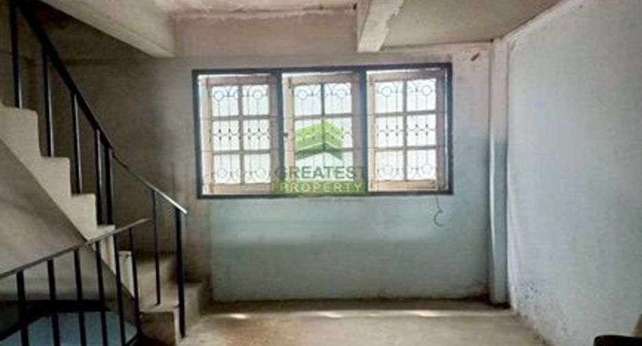 Local comercial en venta de 2 habitaciones en Bang Khae, Bangkok