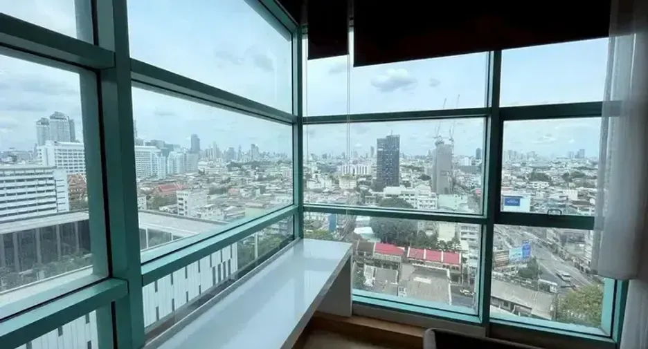 Condo en venta de 4 habitaciones en Bang Kho Laem, Bangkok