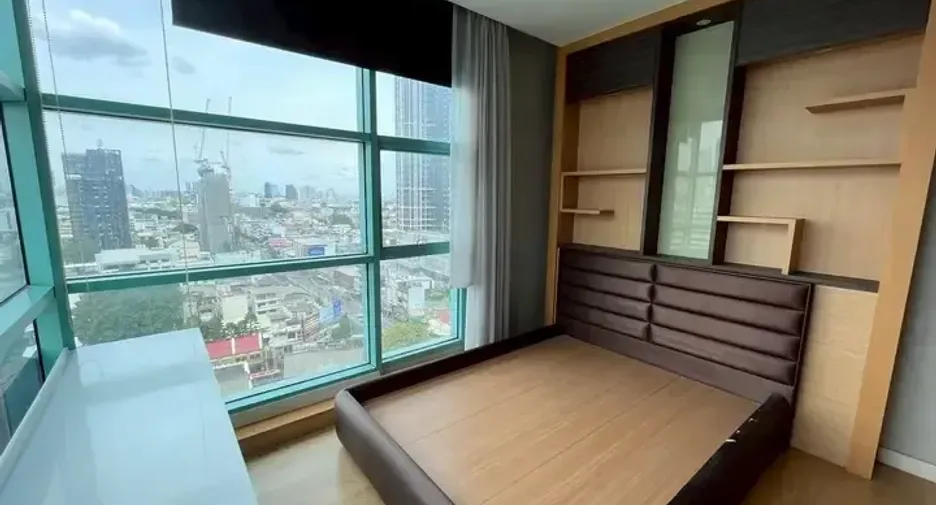 Condo en venta de 4 habitaciones en Bang Kho Laem, Bangkok