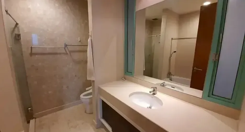 Condo en venta de 4 habitaciones en Bang Kho Laem, Bangkok