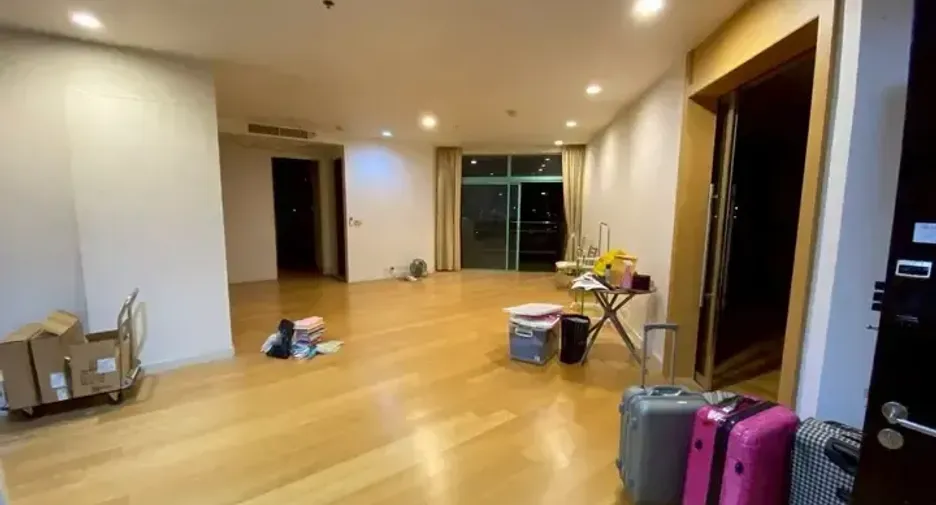 Condo en venta de 4 habitaciones en Bang Kho Laem, Bangkok