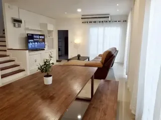 Reihenhaus zur Miete mit 4 Zimmer in Phasi Charoen, Bangkok