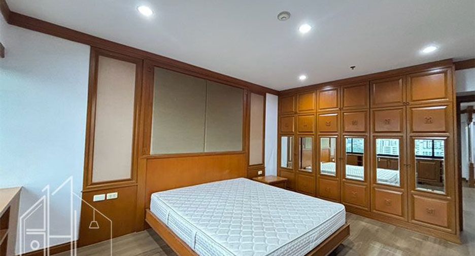 Apartamento en alquiler de 4 habitaciones en Watthana, Bangkok