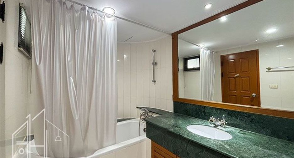Apartamento en alquiler de 4 habitaciones en Watthana, Bangkok