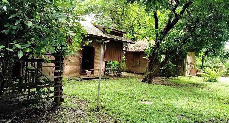 Casa en venta de 5 habitaciones en San Sai, Chiang Mai