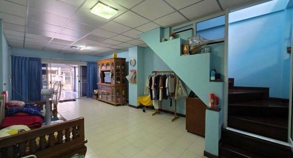 À vendre 2 chambres maison de ville à Bang Bua Thong, Nonthaburi
