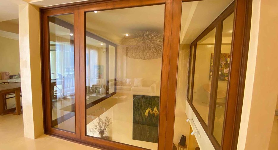 For sale and for rent 3 bedrooms townhouse in Yan Nawa, Bangkok