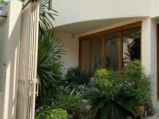 For sale and for rent 3 bedrooms townhouse in Yan Nawa, Bangkok