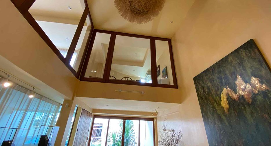 For sale and for rent 3 bedrooms townhouse in Yan Nawa, Bangkok