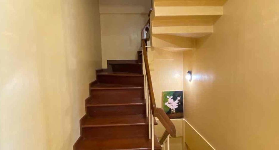 For sale and for rent 3 bedrooms townhouse in Yan Nawa, Bangkok