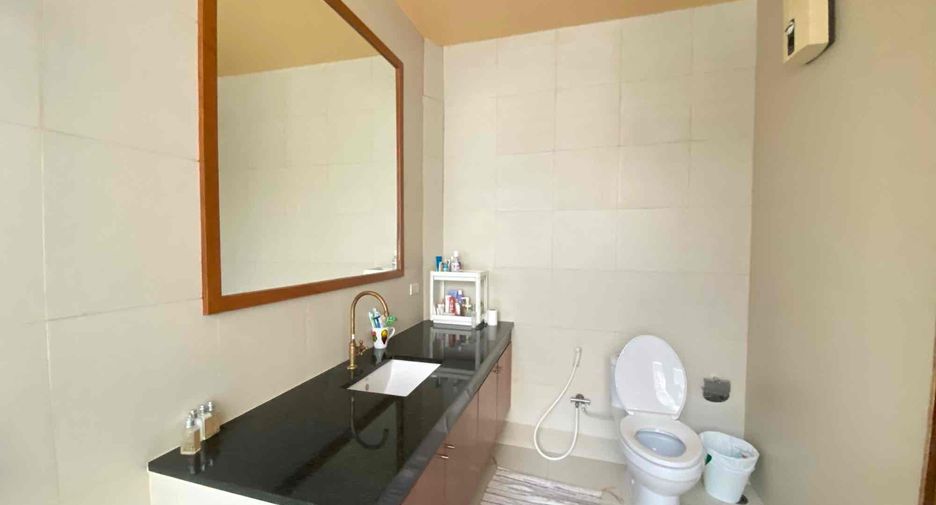 For sale and for rent 3 bedrooms townhouse in Yan Nawa, Bangkok