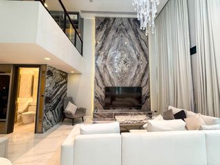 Casa en alquiler de 4 habitaciones en Watthana, Bangkok