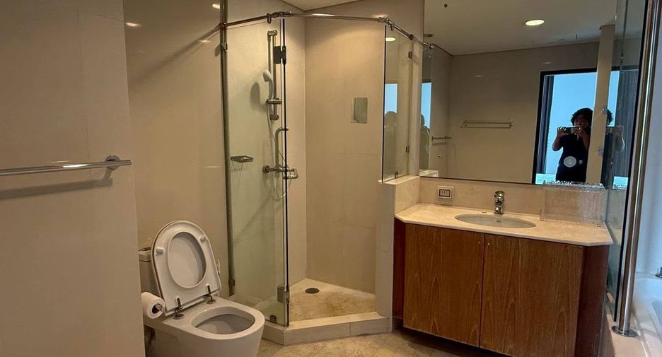 For rent 3 ベッドルーム condo in Khlong Toei, Bangkok